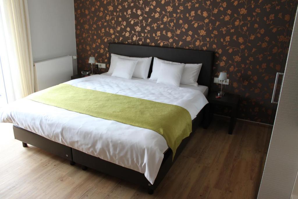 Feriendomizil Am Lindenplatz Hotell Bullay Rom bilde