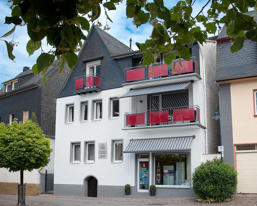 Feriendomizil Am Lindenplatz Hotell Bullay Eksteriør bilde